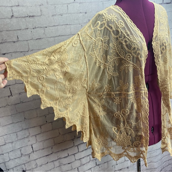 Coco + Carmen size L/XL golden tan lace kimono - Picture 2 of 6